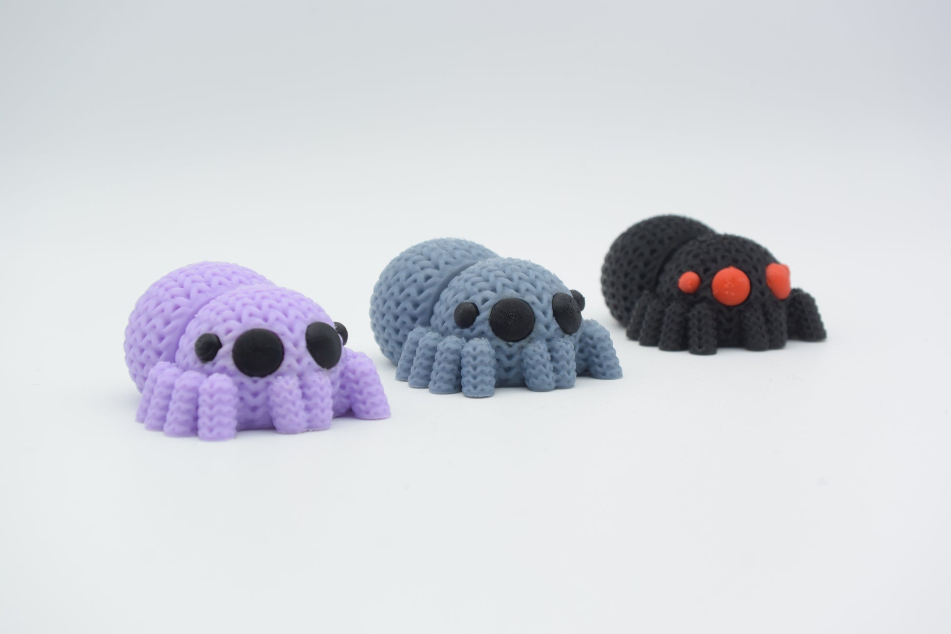 Knitted Articulated Spider Topkinz character side view