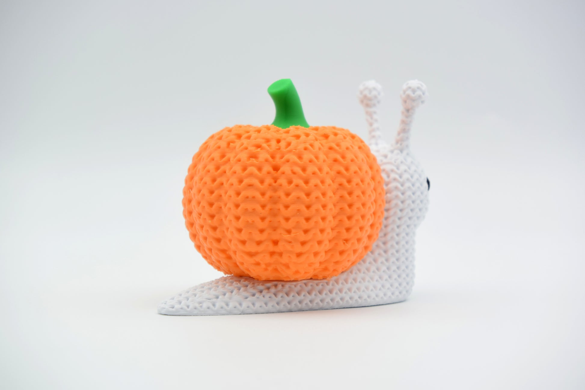 Knitted Halloween Pumpkin Snail Topkinz character rear view