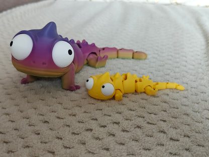 Flexi Chameleon Googly Eyes | Chibi SnapCharm™ Character