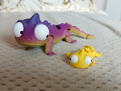 Flexi Chameleon Googly Eyes | Chibi SnapCharm™ Character