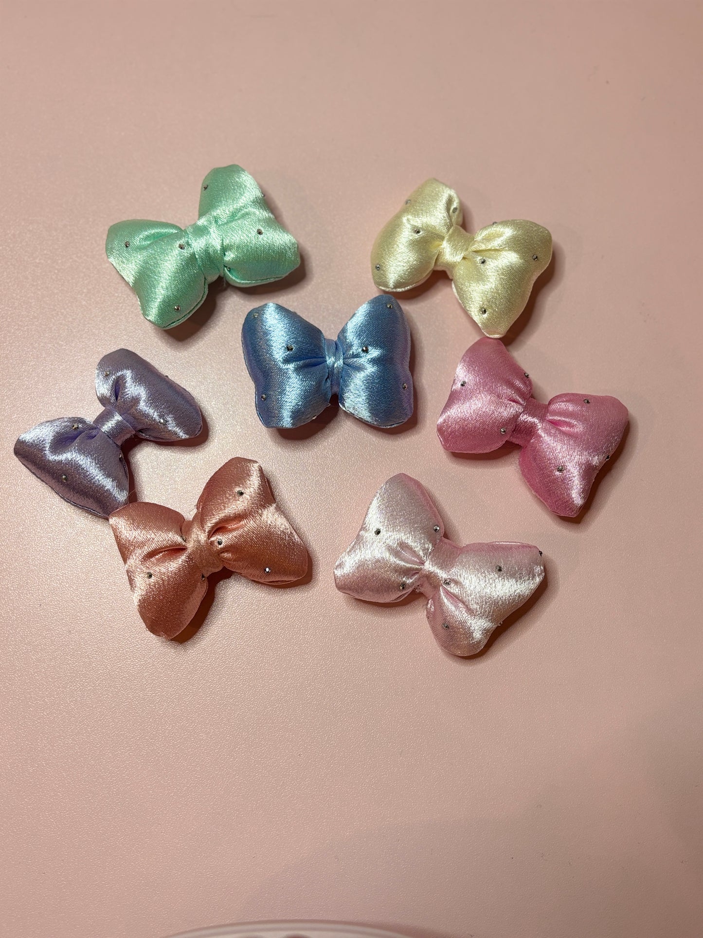 Puffy Rhinestone Bowknot Embellishments – Approx. 1.6 × 2.1 in (7-Piece Set)