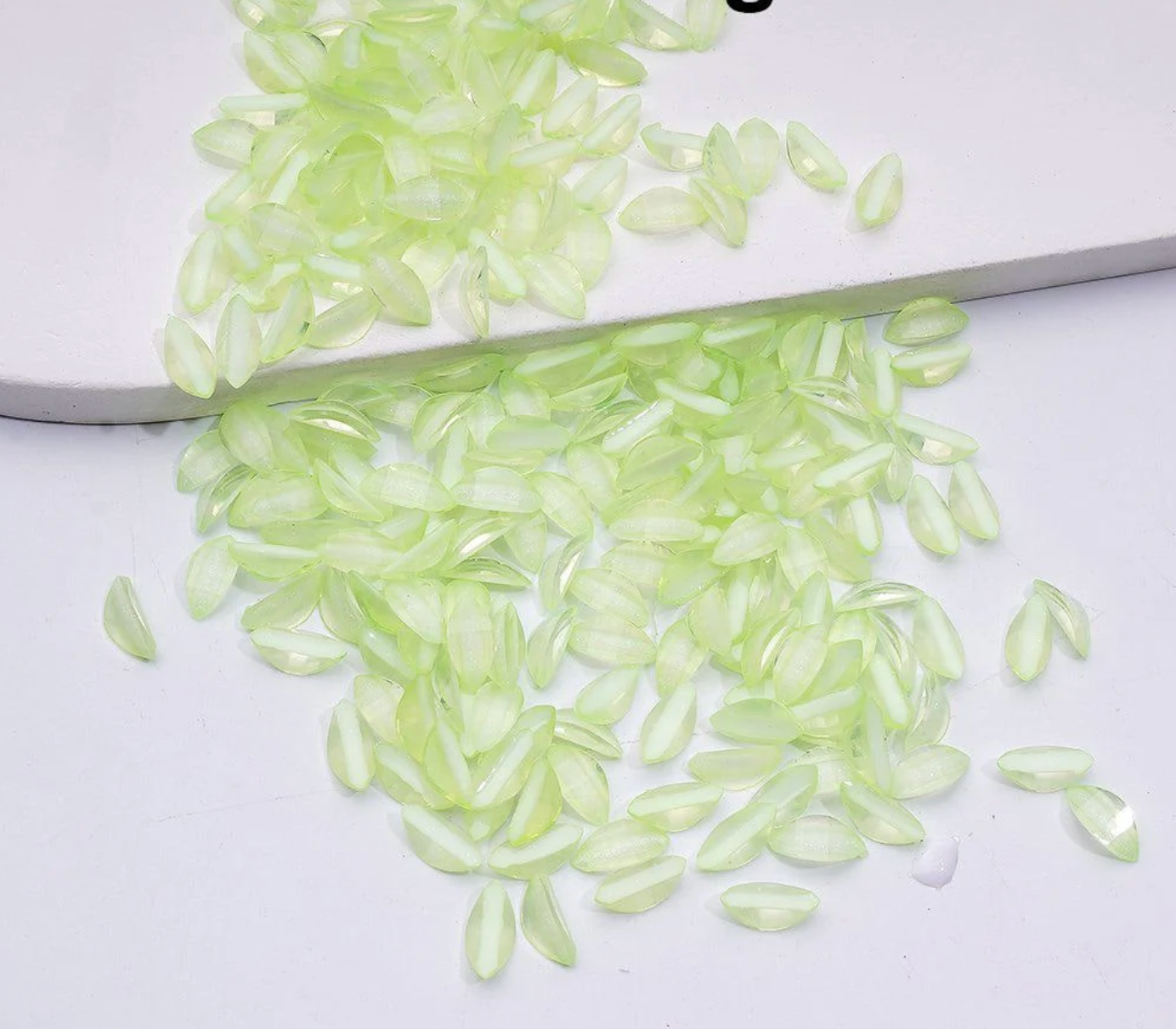 Glitter Leaf Charm Embellishments – 100-Piece Pack (10 Colors Available)