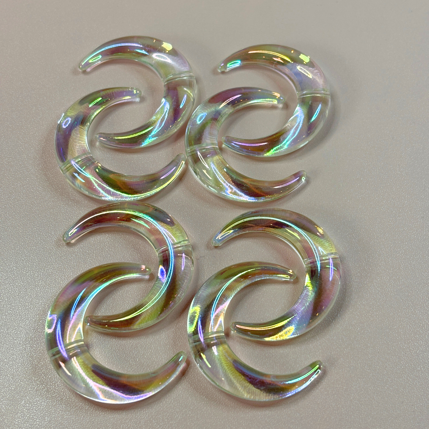 UV Coated Clear Moon Base Beads – 39 × 46mm (8-Piece Set)